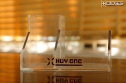 Khay đựng bút mica in logo - Quảng Cáo Huy CNC - Công Ty TNHH Sản Xuất Thương Mại Và Quảng Cáo Huy CNC